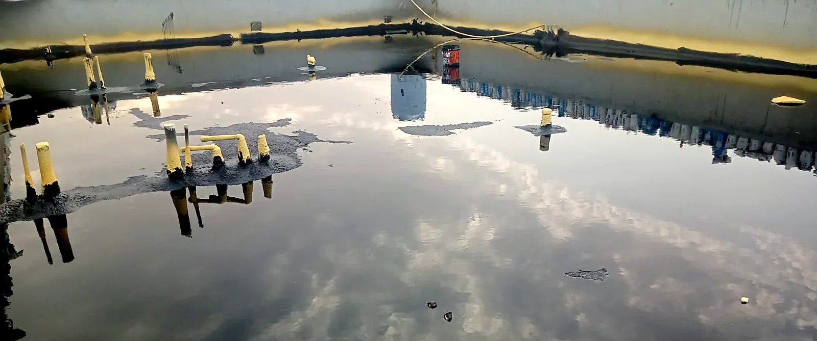 Water flood test on a waterproofed roof slab